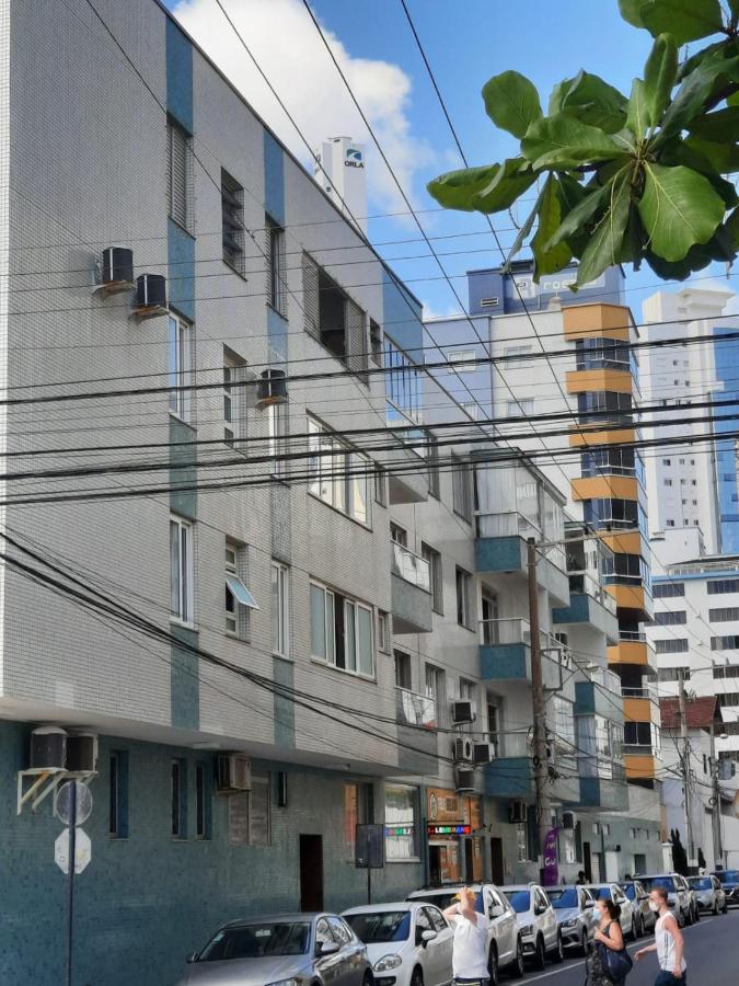 Vista Mar Lateral Adm Por Cancoq Guest House Balneario Camboriu Exterior foto
